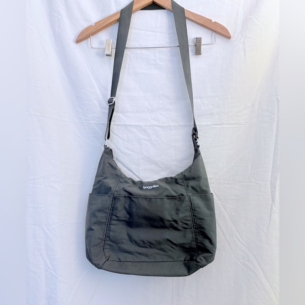 Baggallini Cargo? Bag Shoulder Bag Purse Adjustable Strap Solid Gray